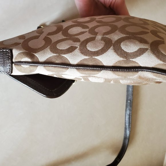 Euc Coach Signature Crossbody Bag Shoulder Purse - Picture 6 of 8